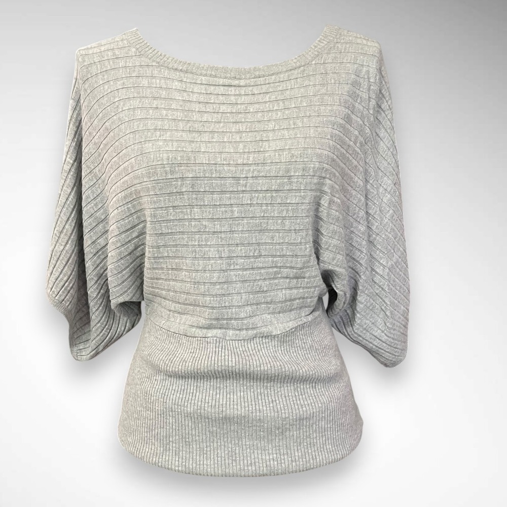 JOSEPH A. Light Gray Ribbed Light Weight Sweater With Drape dolman Sleeves | EUC